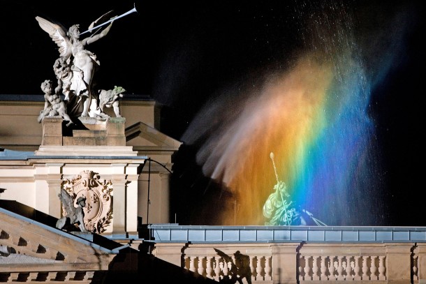 Zu Symbolpolitik, LGBTQ und Ungarn
